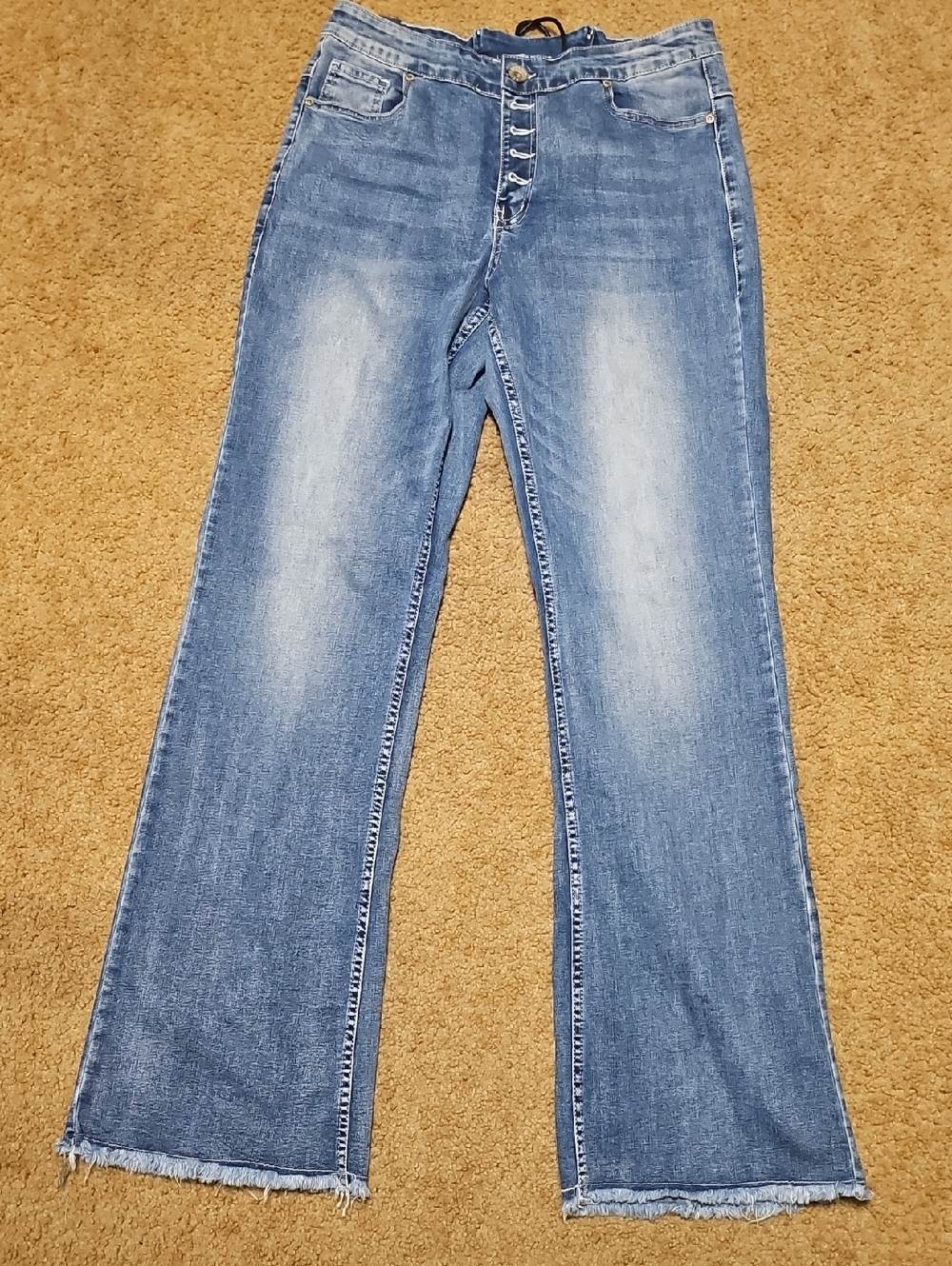 Cowgirl Tuff Women's Light Blue Button-Fly Flare Jeans Tote 9